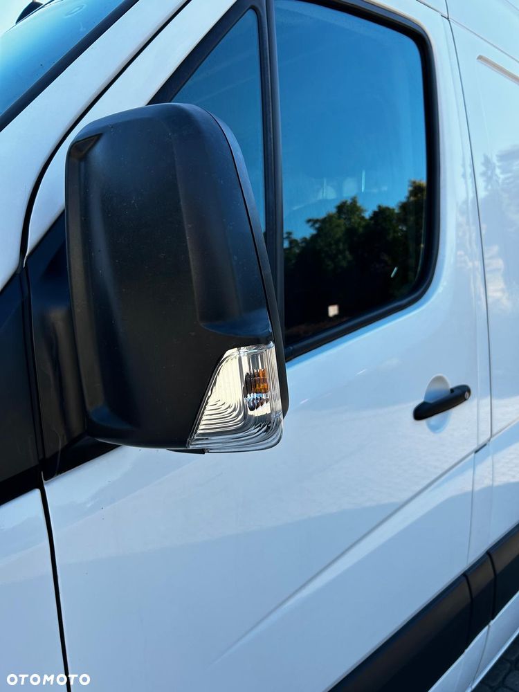 Mercedes-Benz Sprinter - 15