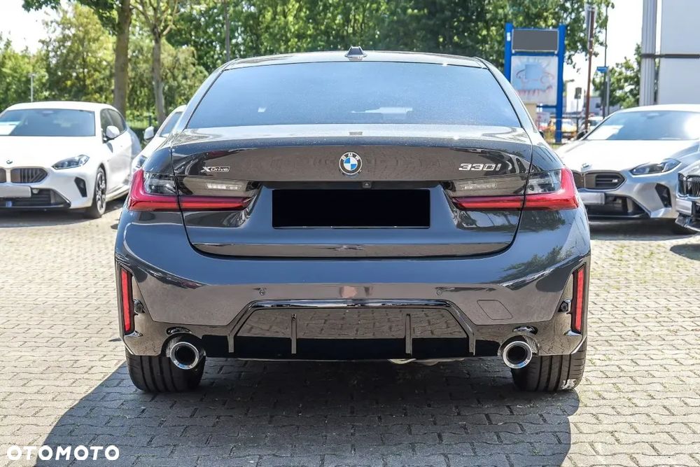 BMW Seria 3 330i xDrive M Sport - 8