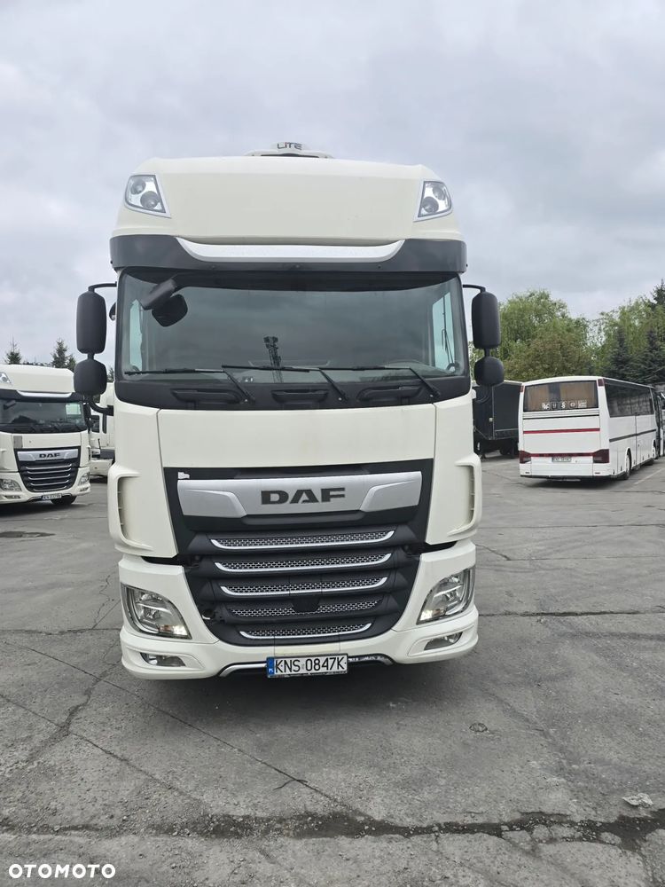 DAF XF - 8