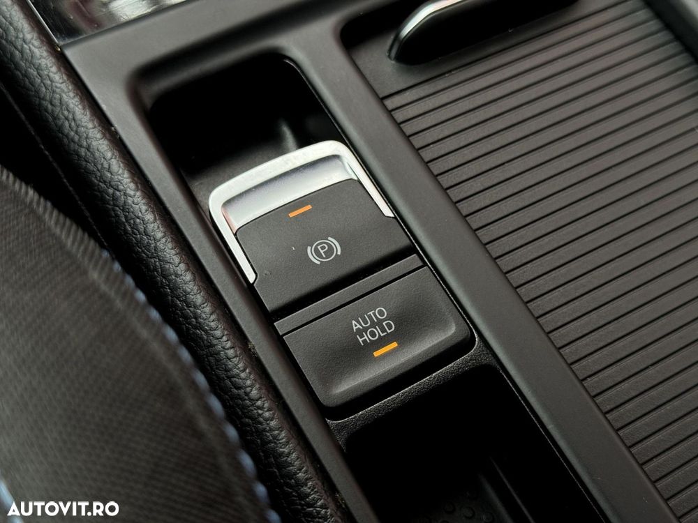 Volkswagen Golf - 18