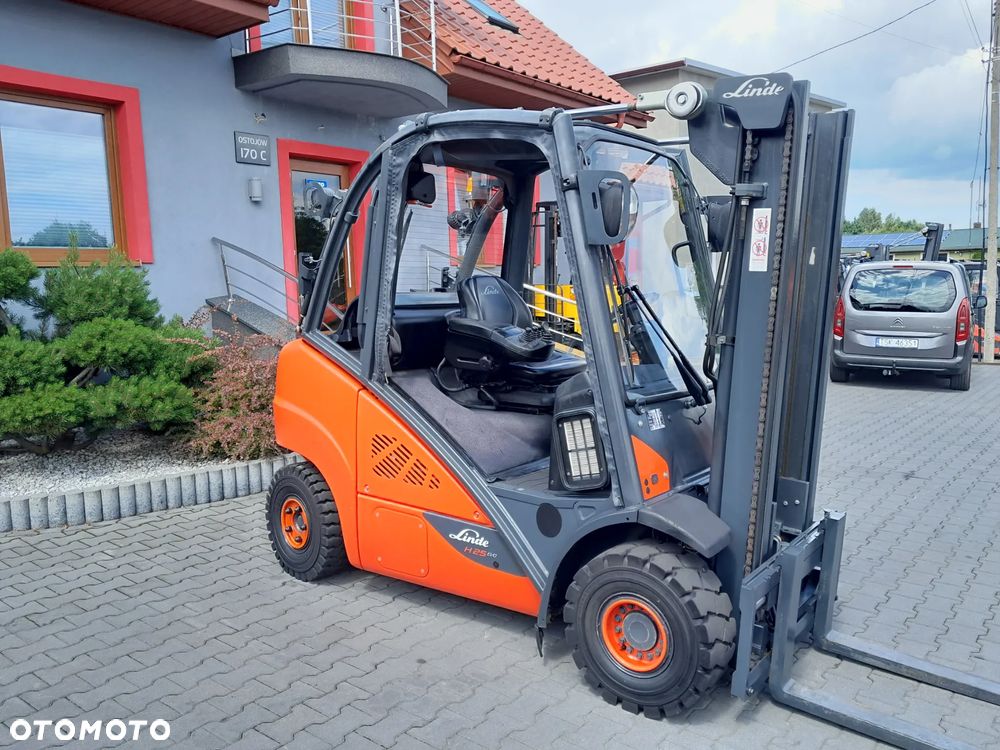 Linde H25T-02 - 4
