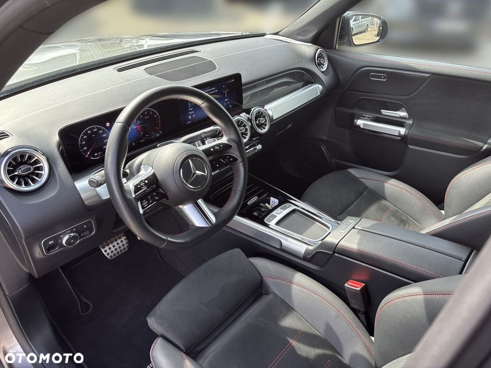Mercedes-Benz GLB - 15