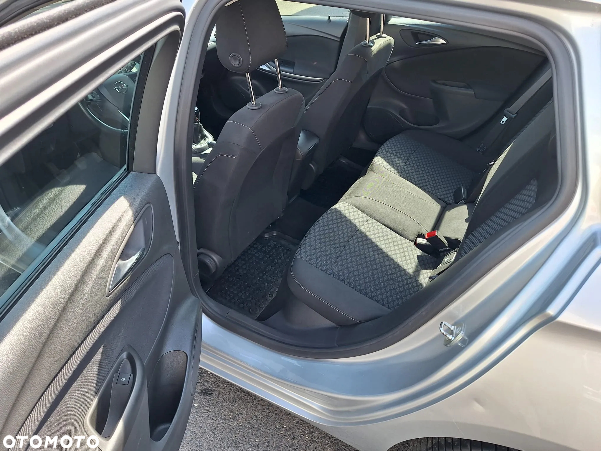 Opel Astra V 1.6 CDTI Enjoy - 6