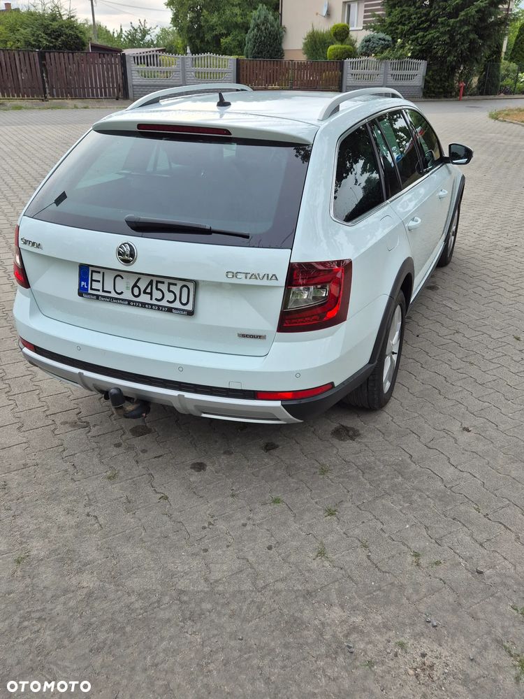 Skoda Octavia 2.0 TDI 4x4 Ambition DSG - 28