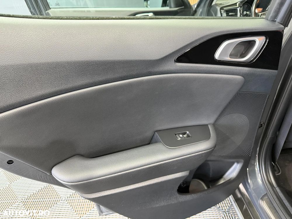 Kia XCeed 1.6 GDI 6DCT PHEV Vision - 25