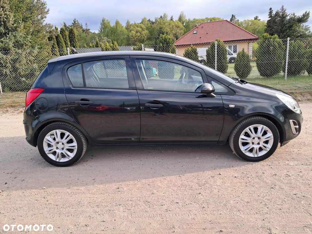 Opel Corsa 1.2 16V Cosmo - 8