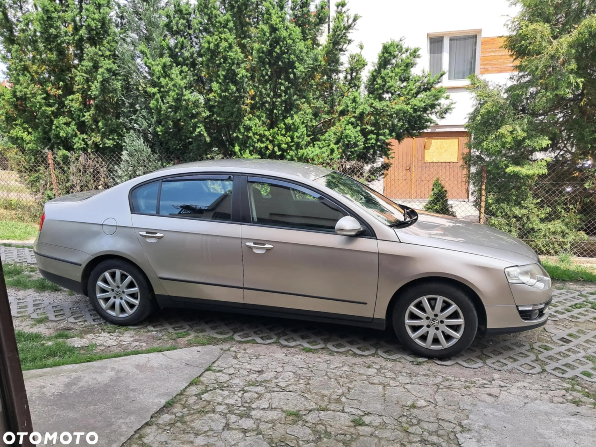 Volkswagen Passat - 3