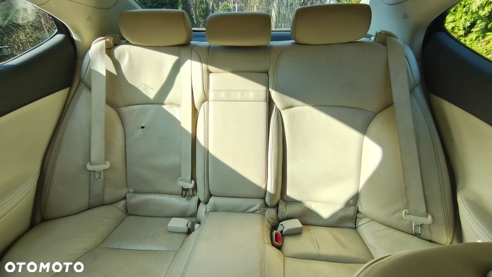 Lexus IS 220 D Elegance - 14