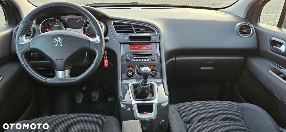 Peugeot 5008 HDI FAP 115 Allure - 8