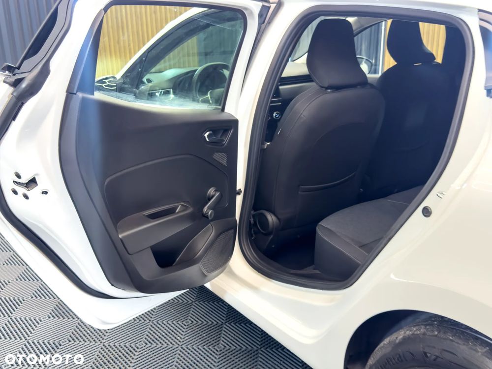 Renault Clio E-TECH Hybrid 140 EXPERIENCE - 18