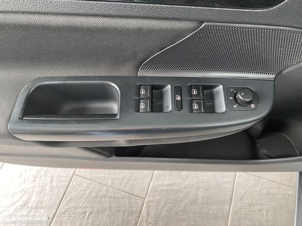 VW Golf Variant 1.6 TDi Confortline - 13