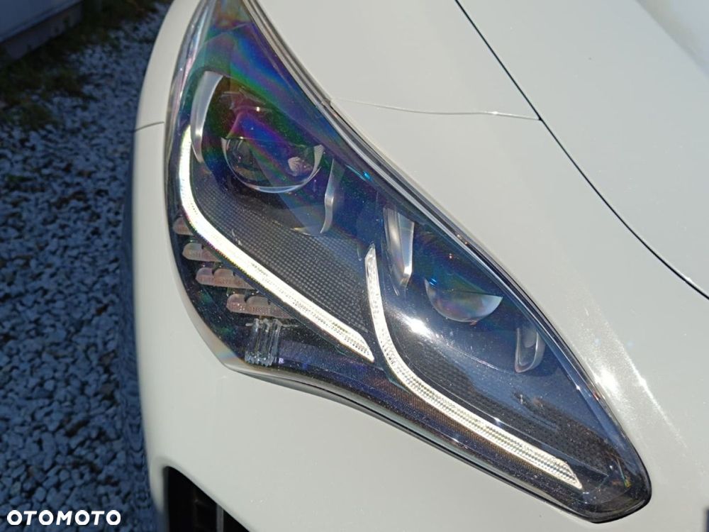 Kia Stinger - 35