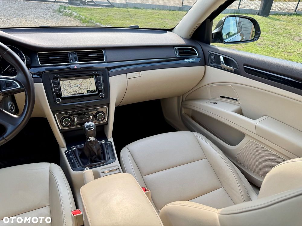 Skoda Superb 2.0 TDI L&K - 14