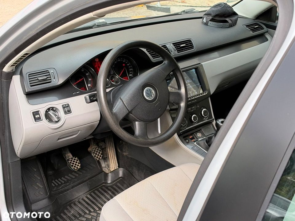 Volkswagen Passat - 7