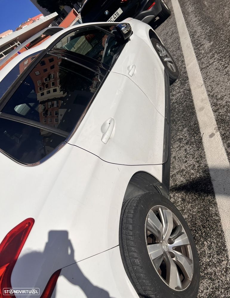 Peugeot 2008 e-HDi FAP 92 ETG6 STOP & START Allure - 6