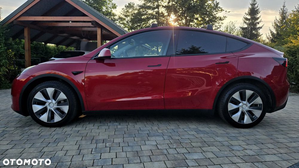 Tesla Model Y Long Range Dual Motor AWD - 22