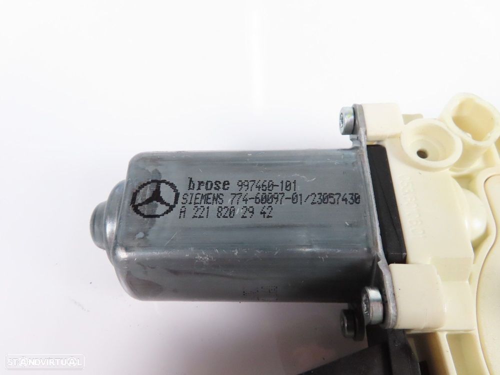 Motor elevador Esquerdo/Trás Usado / Original MERCEDES-BENZ S-CLASS (W221) A2218... - 4