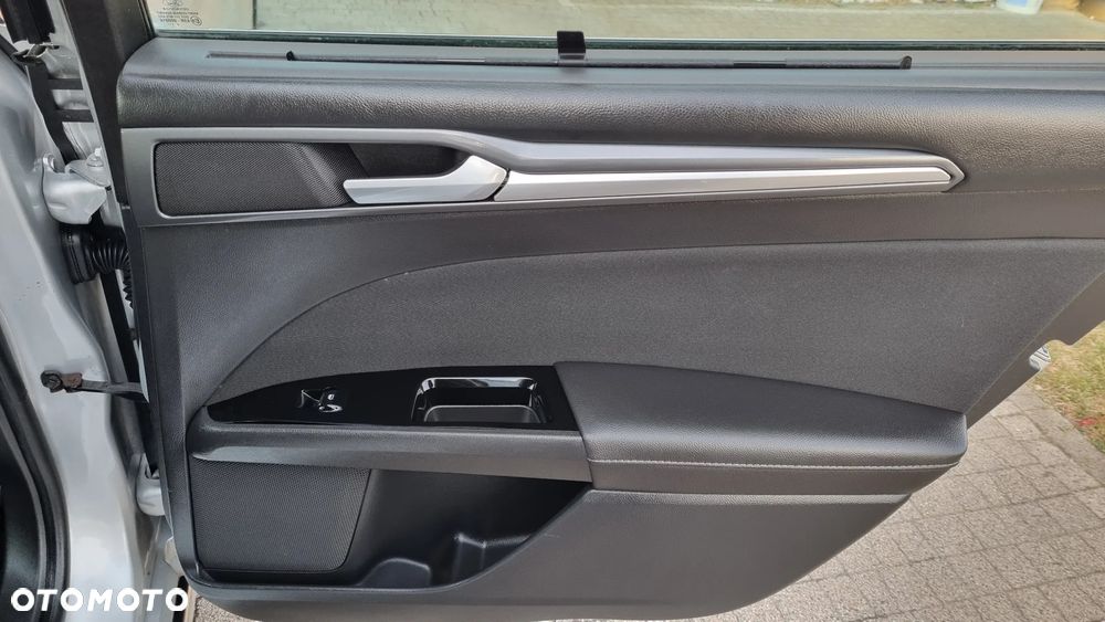 Ford Mondeo 2.0 TDCi STart-Stopp Titanium - 27