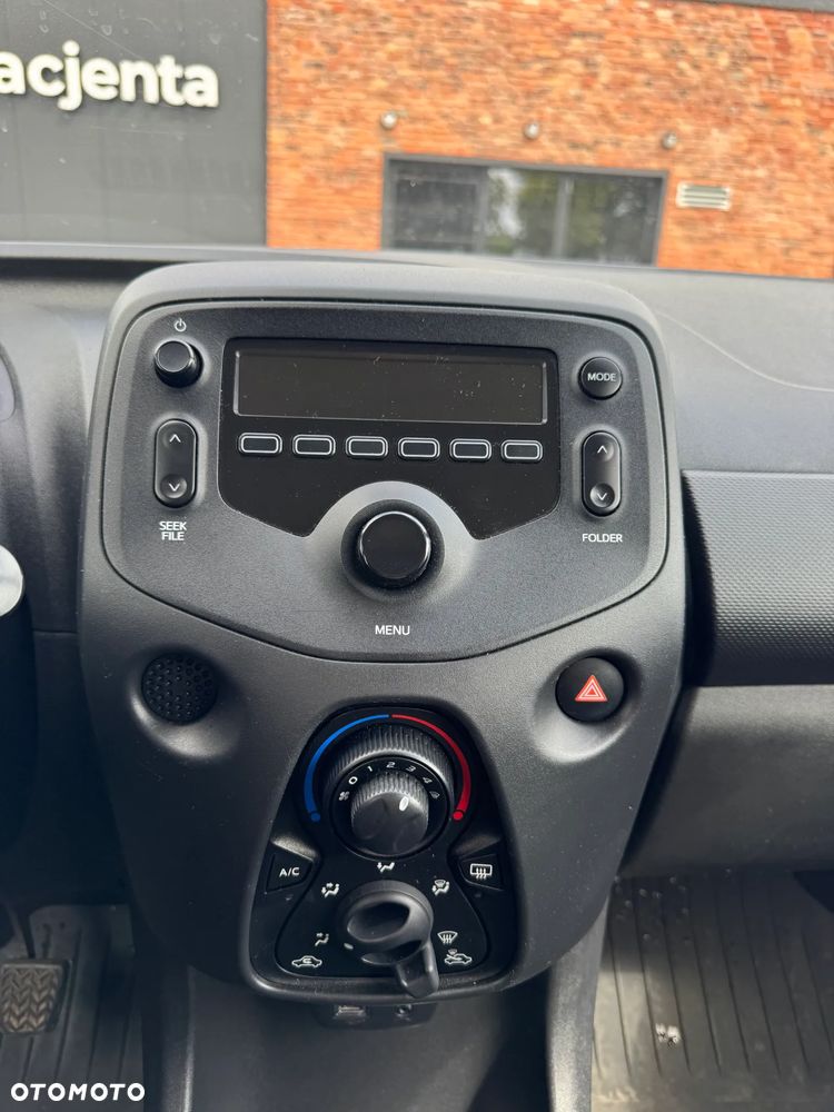 Toyota Aygo 1.0 VVT-i Color Edition - 11