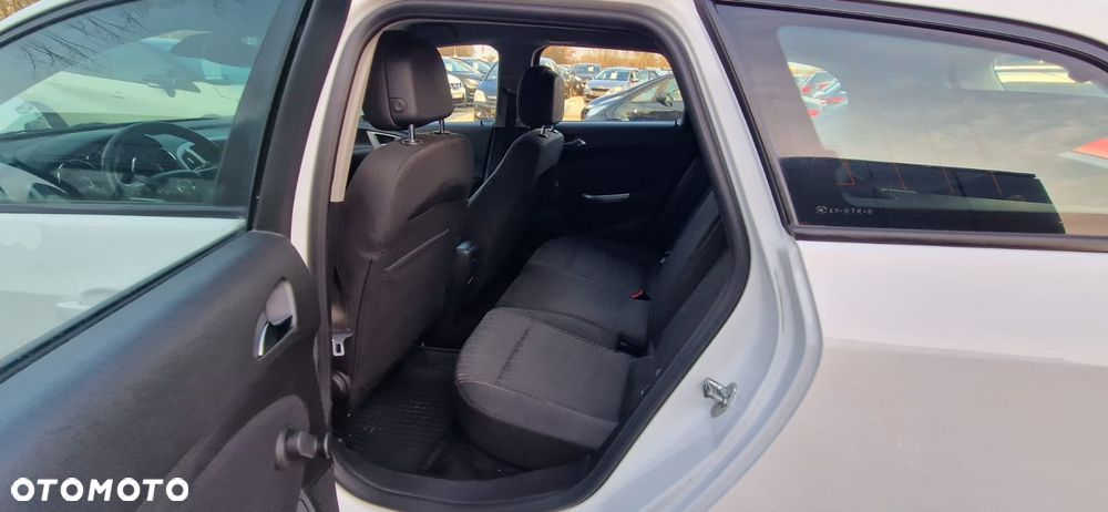 Opel Astra 1.4 Turbo Active - 26