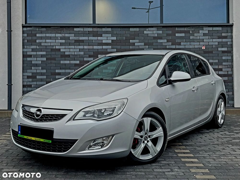 Opel Astra 1.4 T Cosmo - 1