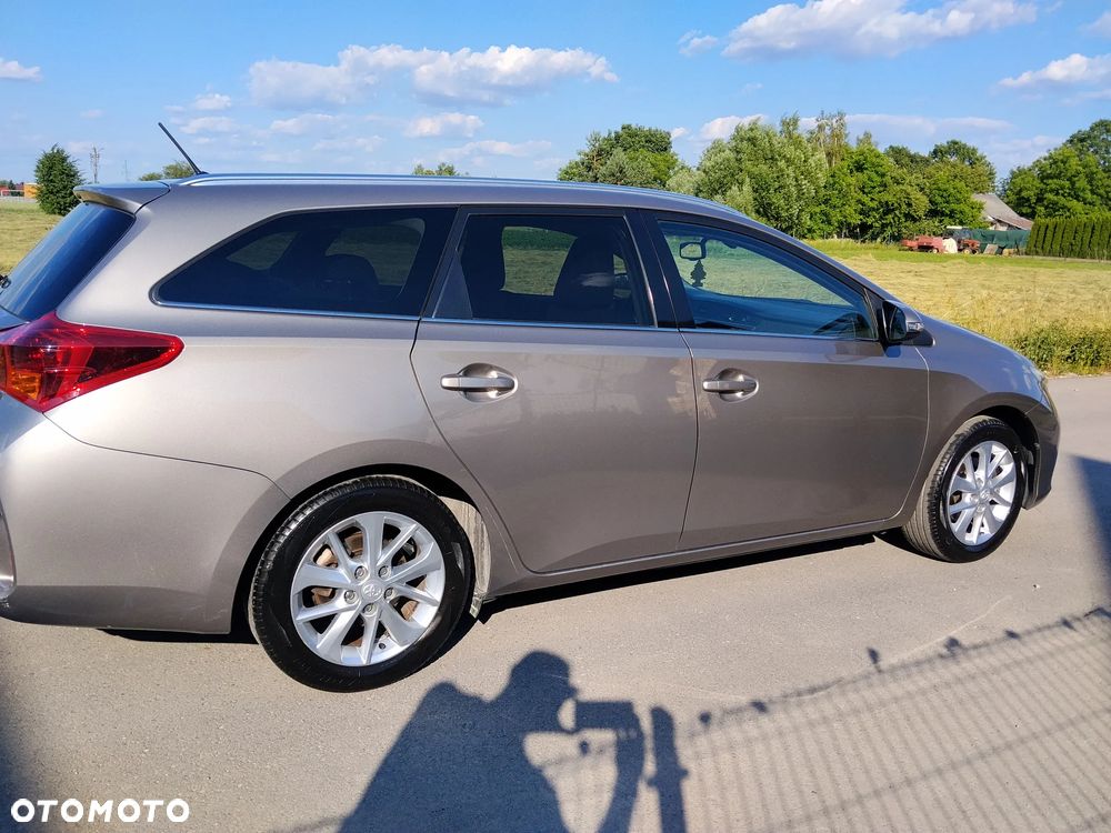Toyota Auris 1.6 Premium Comfort - 7