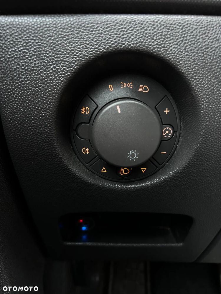 Opel Corsa 1.4 16V Enjoy - 20