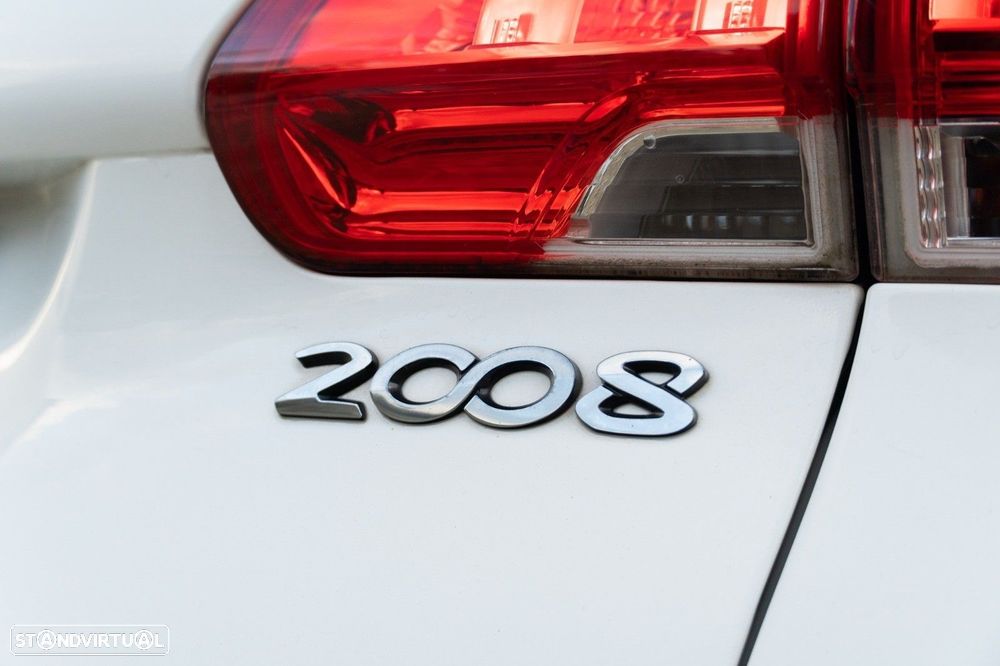 Peugeot 2008 1.2 PureTech Style - 33