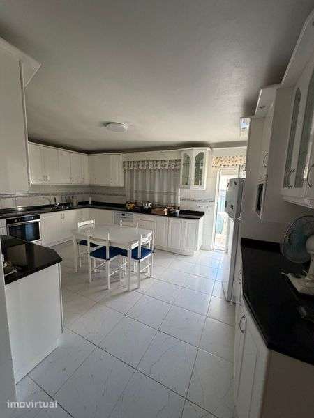 Apartamento T4 com Vistas Espetaculares para Lamego - Grande imagem: 5/11