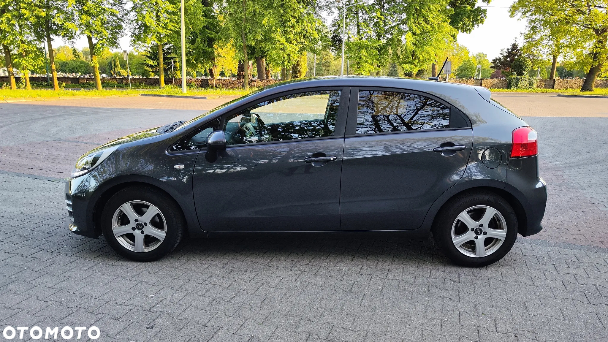 Kia Rio 1.2 Business Line - 4
