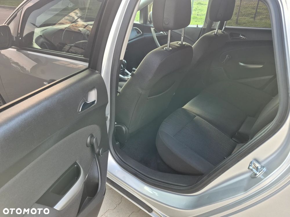 Opel Astra 1.4 Turbo - 11