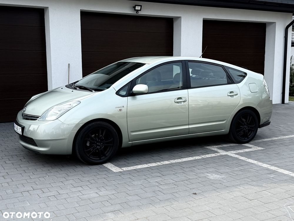 Toyota Prius 1.5 VVT-i Sol - 2