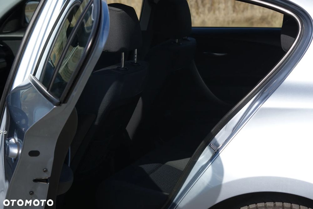 BMW Seria 1 - 12