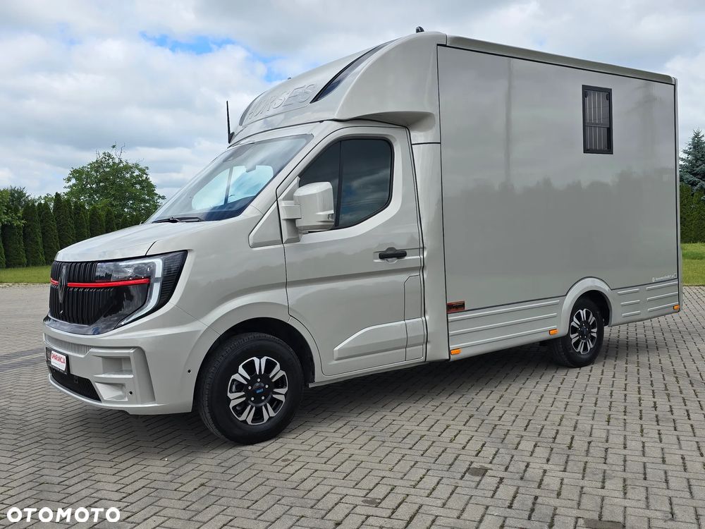 Renault Master-Koniowóz - 7
