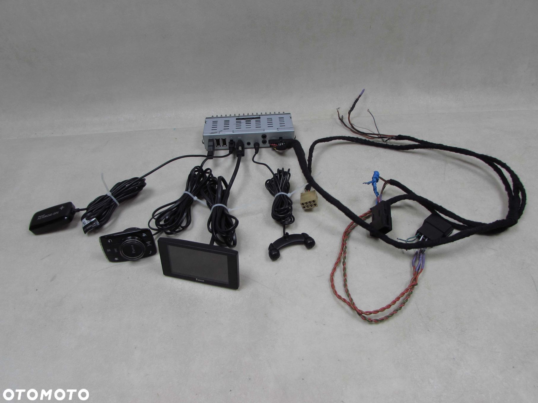 PARROT ASTEROID MINI ZESTAW GLOSNOMOWIACY KPL 2 TELEFONY - 1