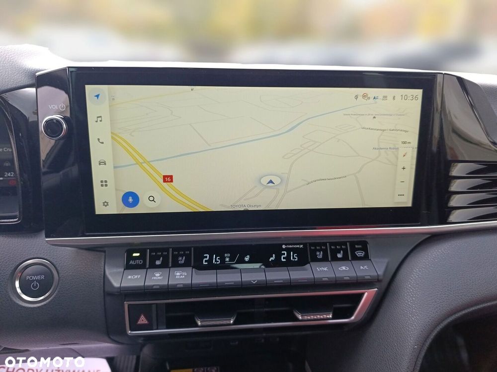 Toyota Camry - 18