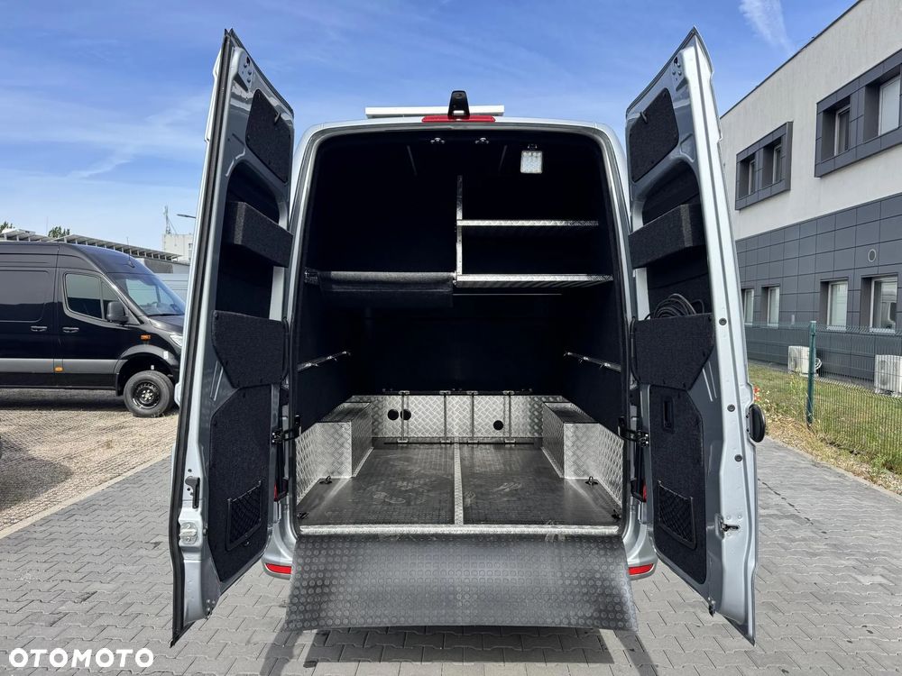 Mercedes-Benz Sprinter - 21