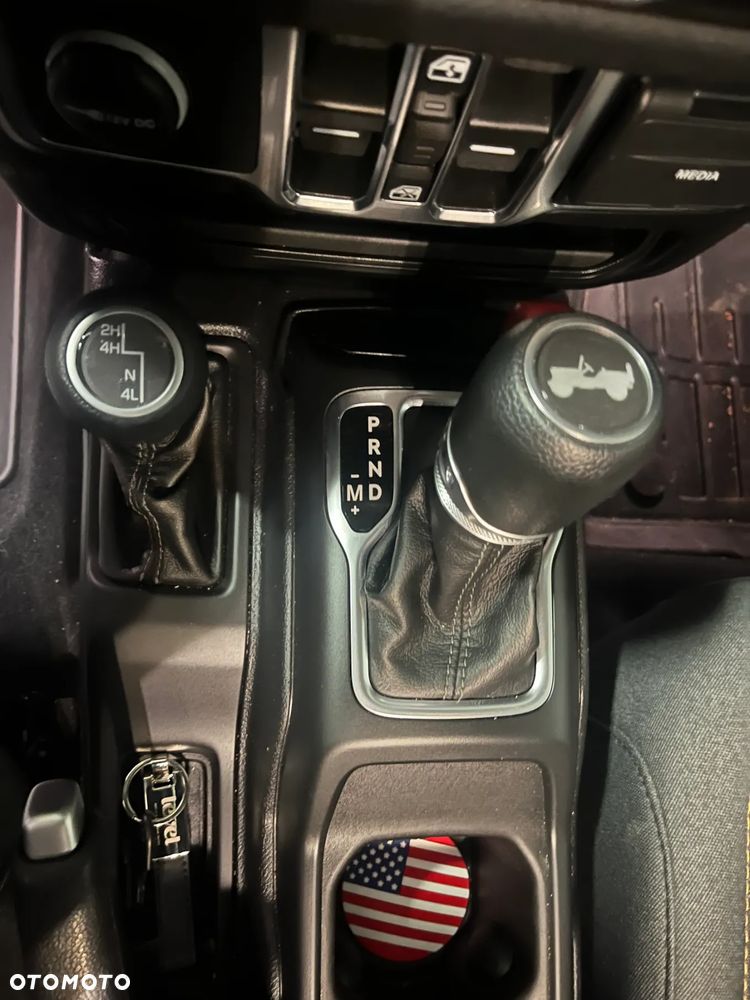 Jeep Wrangler 2.0 T-GDI Hardtop AWD Automatik Sport - 12