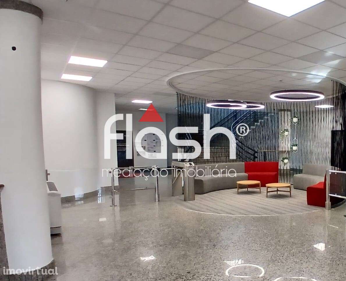 Escritórios em Edifício empresarial no Cacém - Grande imagem: 3/15