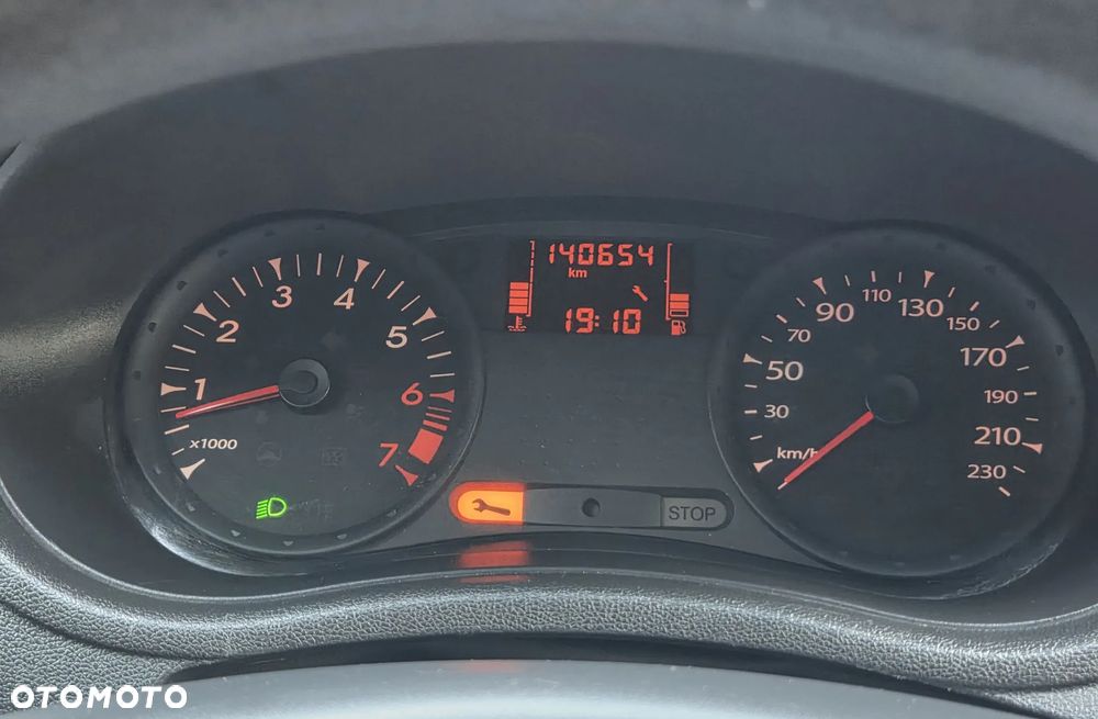 Renault Clio 1.2 16V Alize - 16