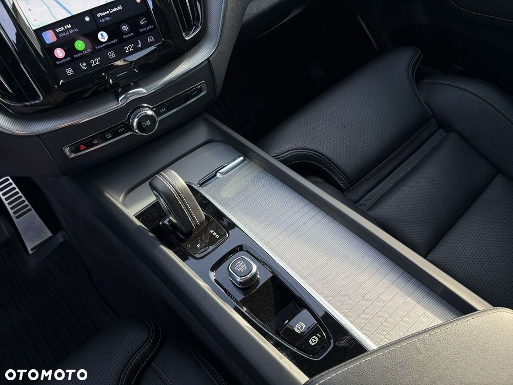 Volvo XC 60 B4 B R-Design - 22