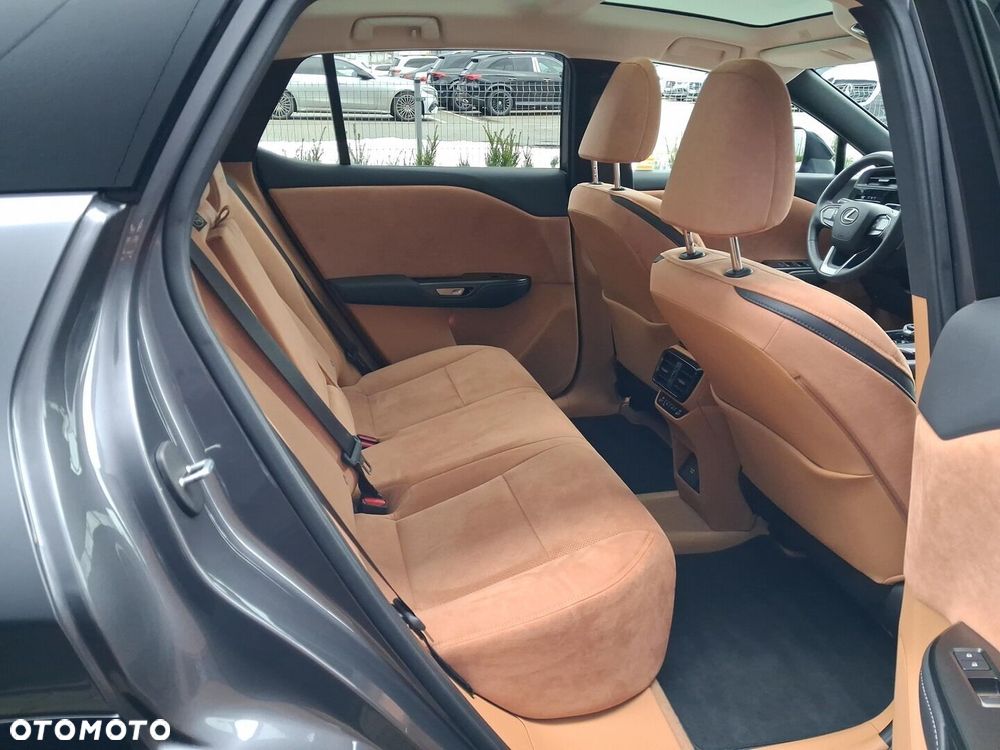 Lexus RZ 450e Omotenashi DIRECT4 - 17