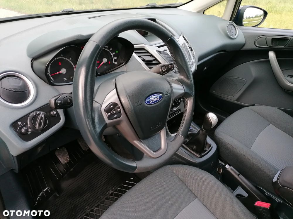 Ford Fiesta - 12