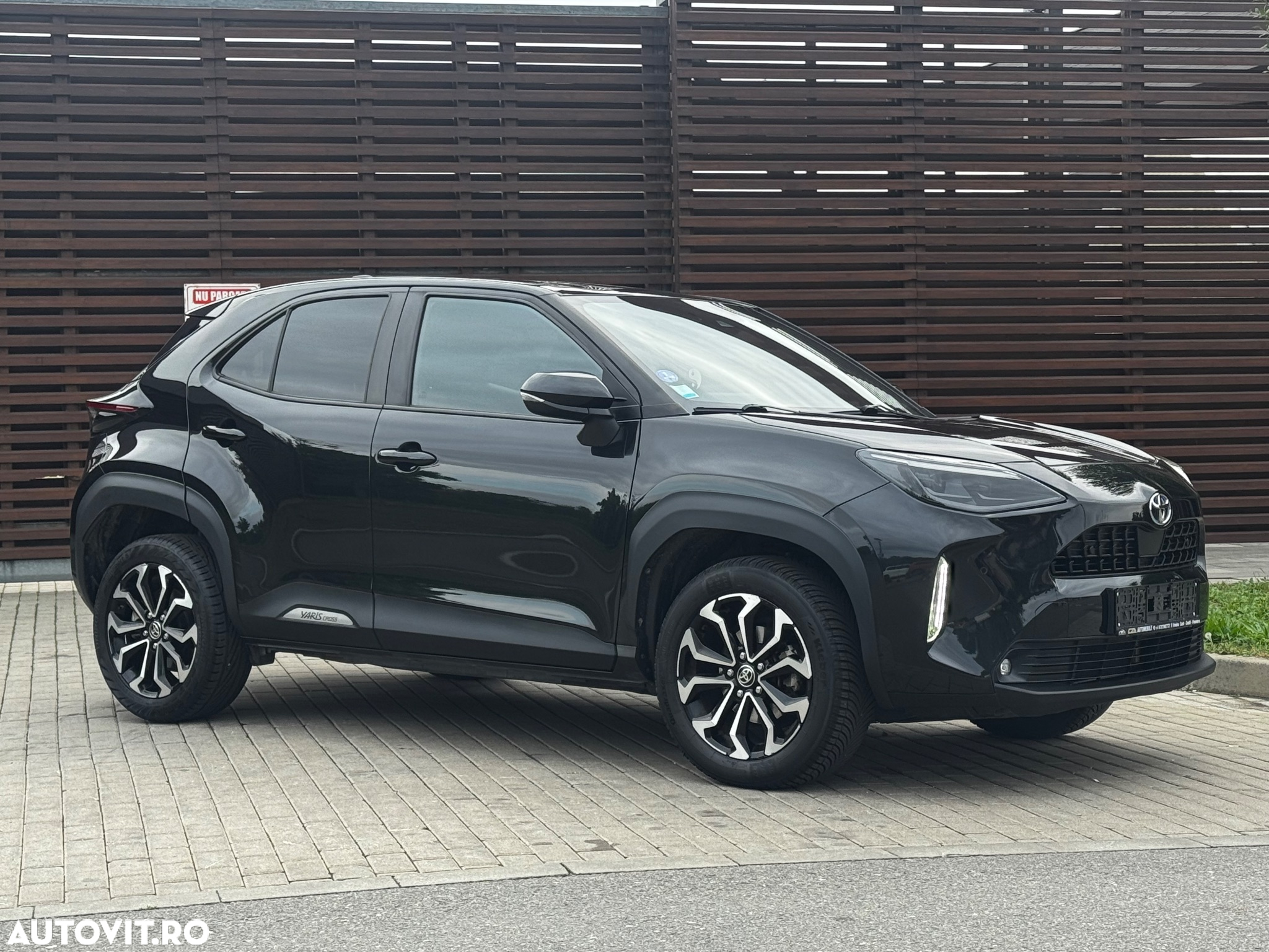 Toyota Yaris Cross 1.5 VVT-i HSD 4x4 Exclusive Elegant - 5