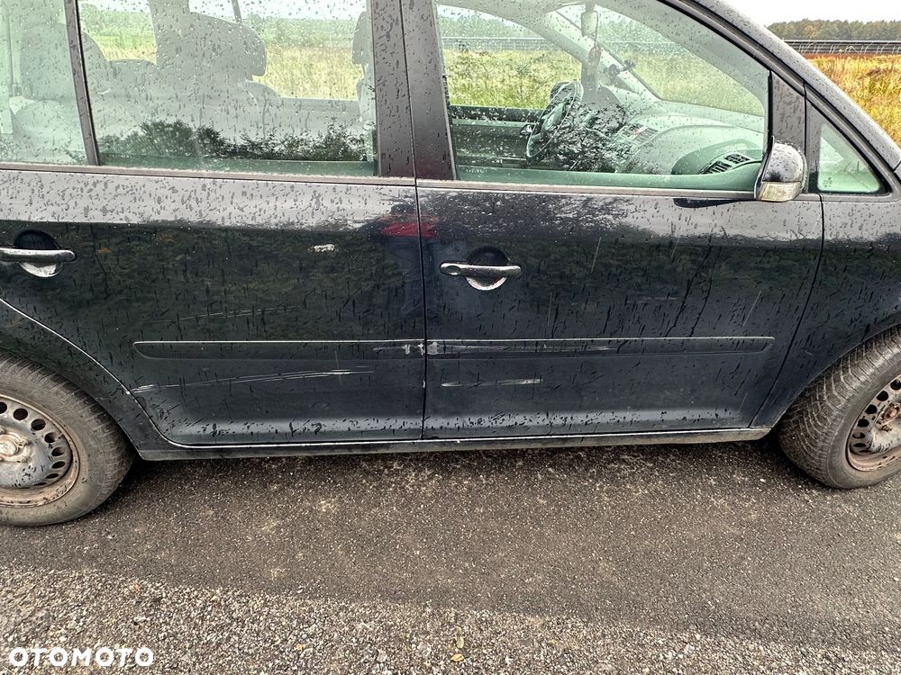 Volkswagen Touran 1.9 TDI Conceptline - 5