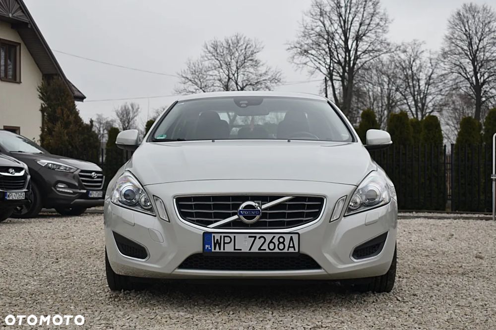 Volvo S60 D3 Geartronic Summum - 3