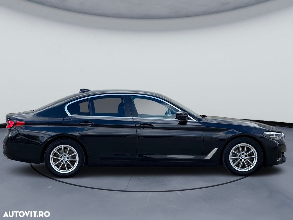 BMW Seria 5 520d AT MHEV - 12