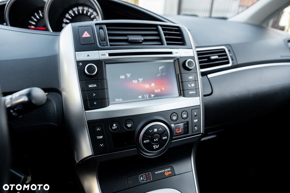 Toyota Verso 1.8 7-Sitzer Executive - 23