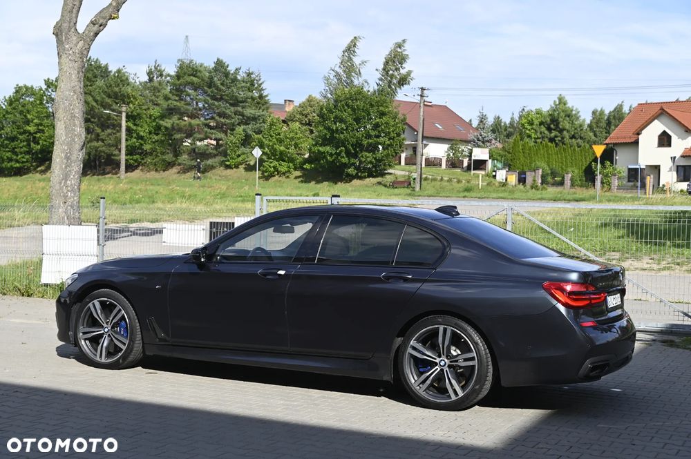 BMW Seria 7 ver-750i-xdrive - 11