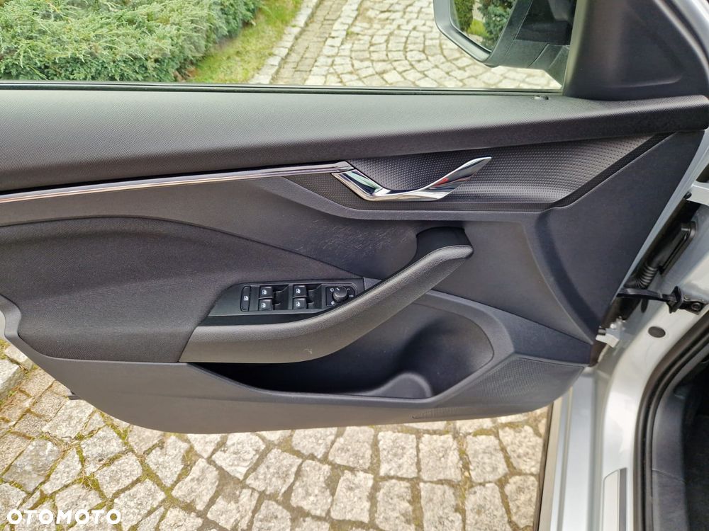 Skoda Kamiq 1.0 TSI DSG Monte Carlo - 31